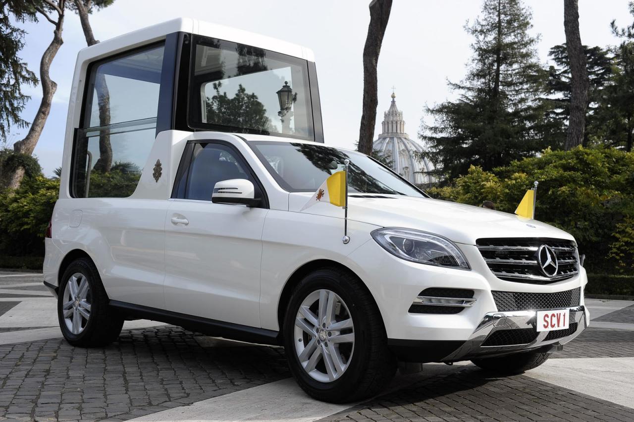 mercedes papamobile