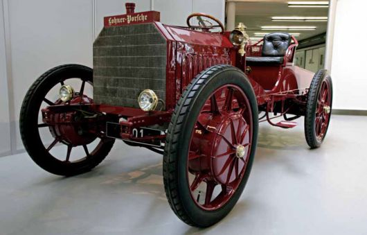 LOHNER-PORSCHE Mixte de 1901, une automobile hybride de type essence-électrique sans batteries