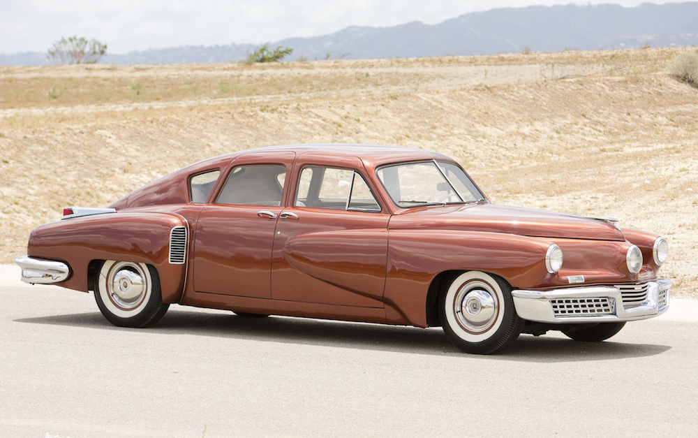 TUCKER ‘48, magnifique avec ses portières antagonistes.