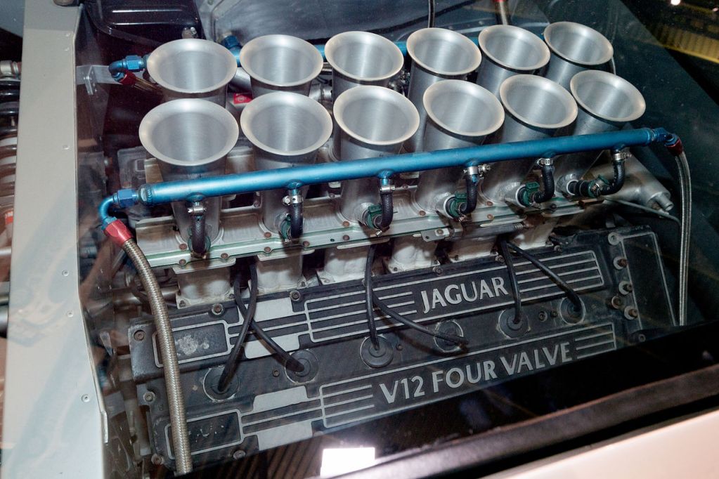 1280px Jaguar XJ220 V12 engine Heritage Motor Centre Gaydon