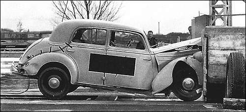 Mercedes 170S Crash test 1951