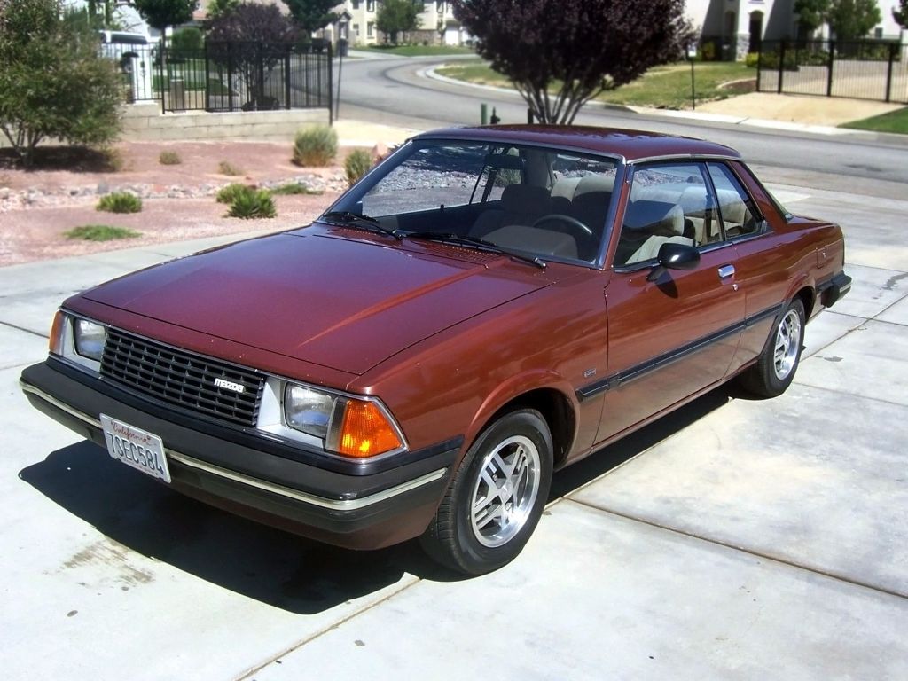 Mazda 626 version US de 1982
