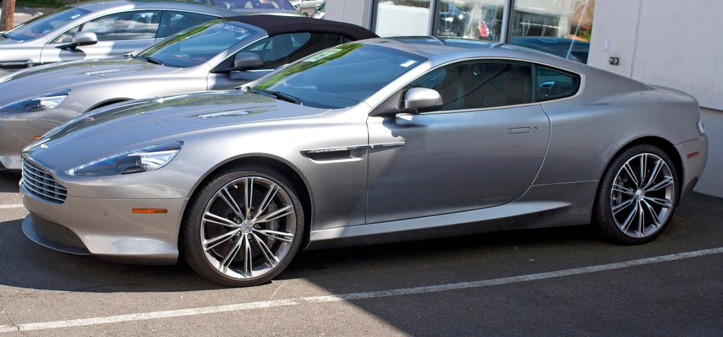 Aston Martin Virage