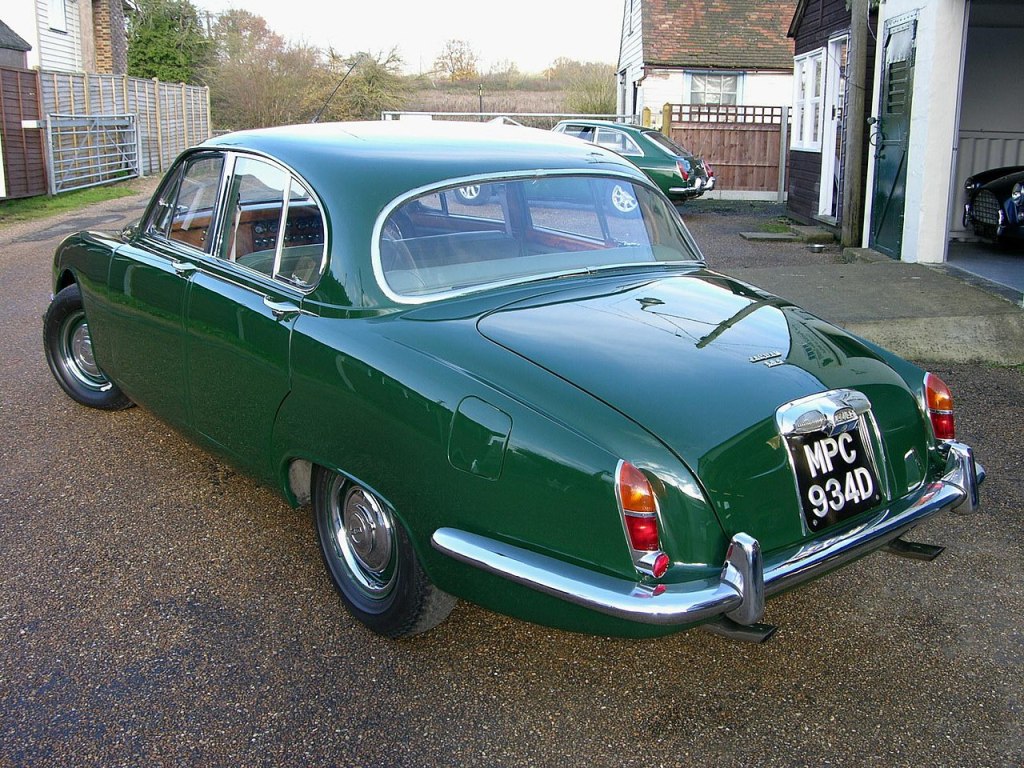 Jaguar S Type 1
