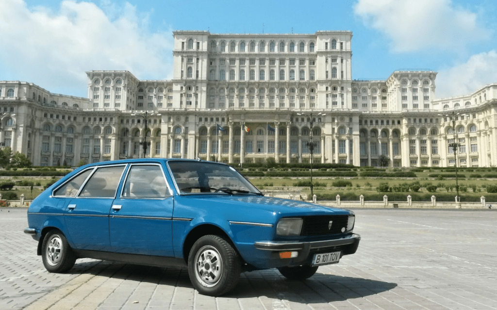 Dacia 2000