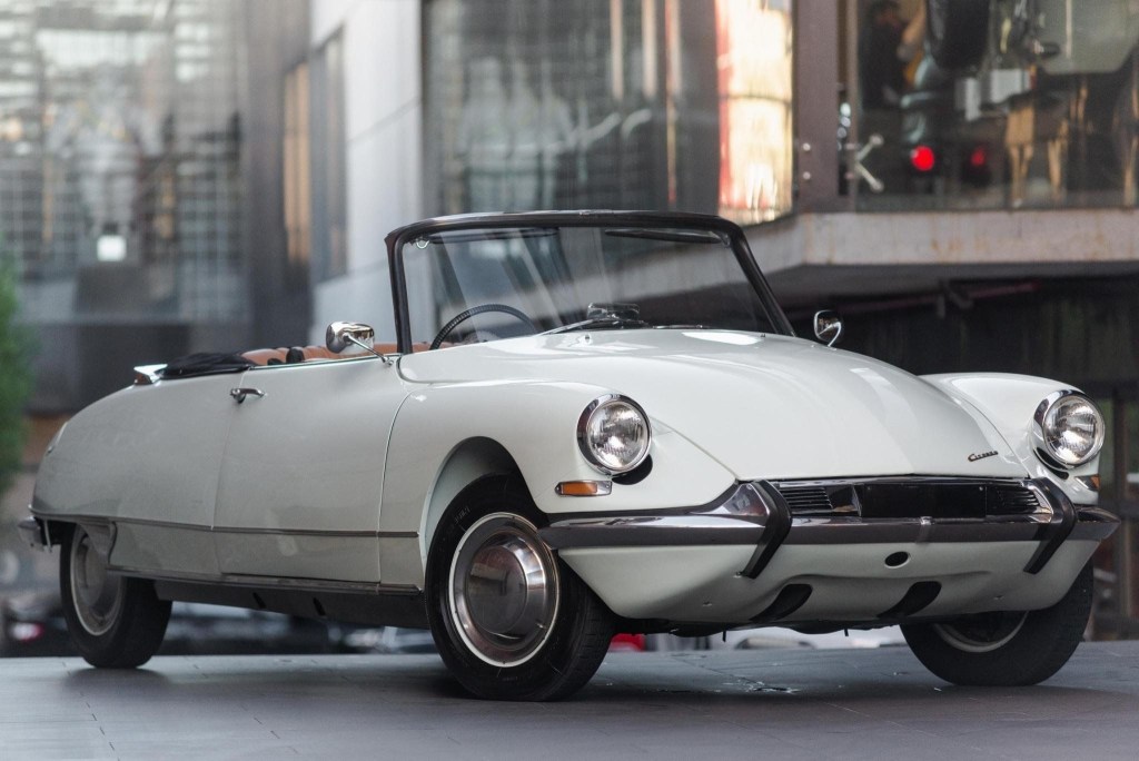 Citroen DW 19 cabriolet 2