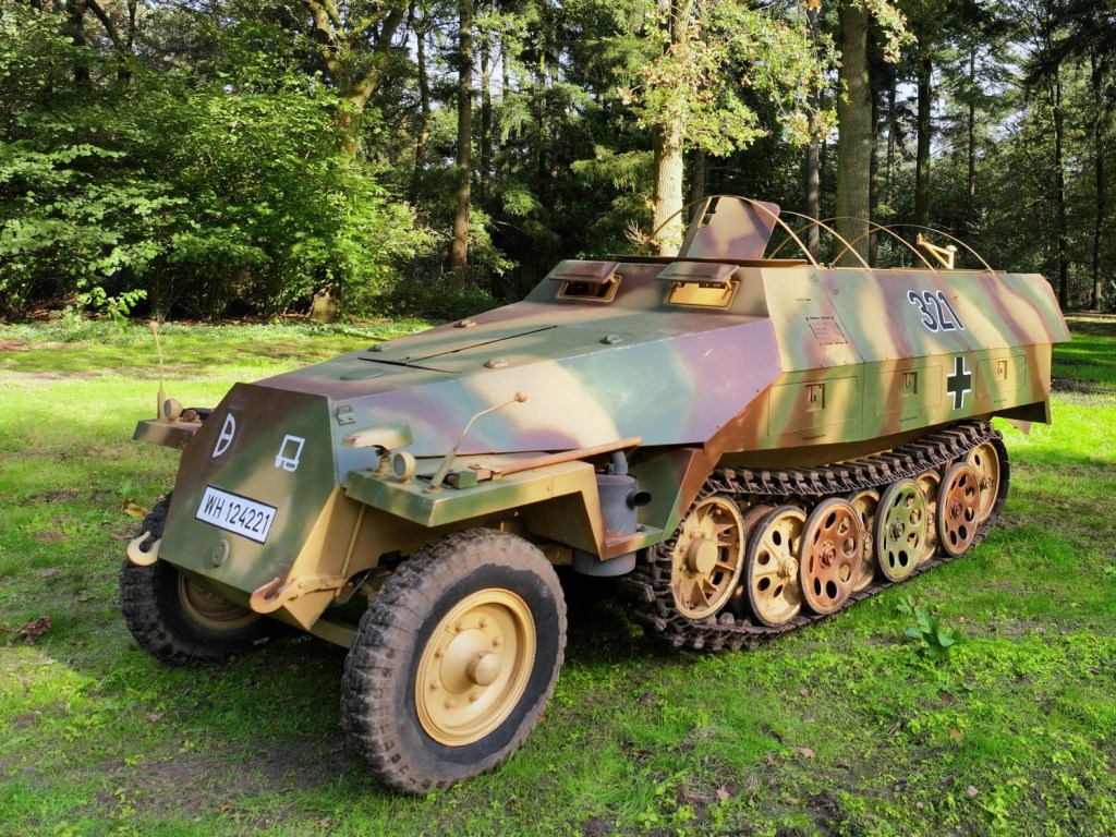 Hanomag Sonderkraftfahrzeug 251