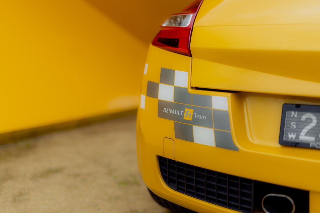 renault megane rs f1 team r26 8